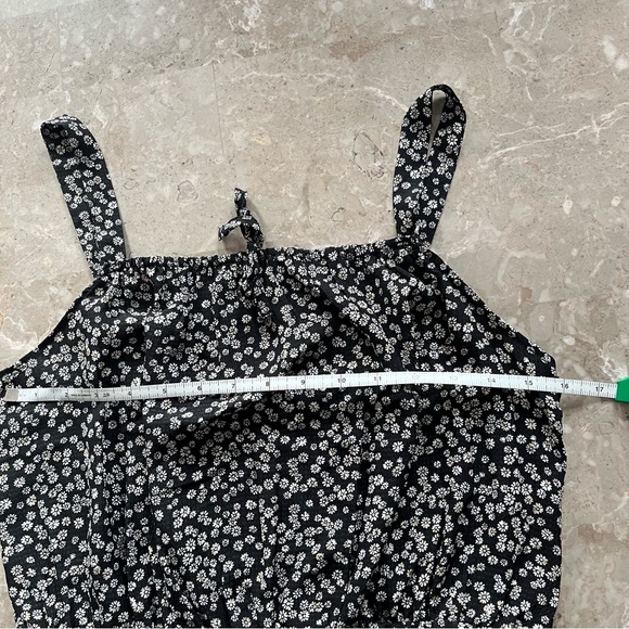 Cute Black Floral Tank Top - Picture 5 of 7